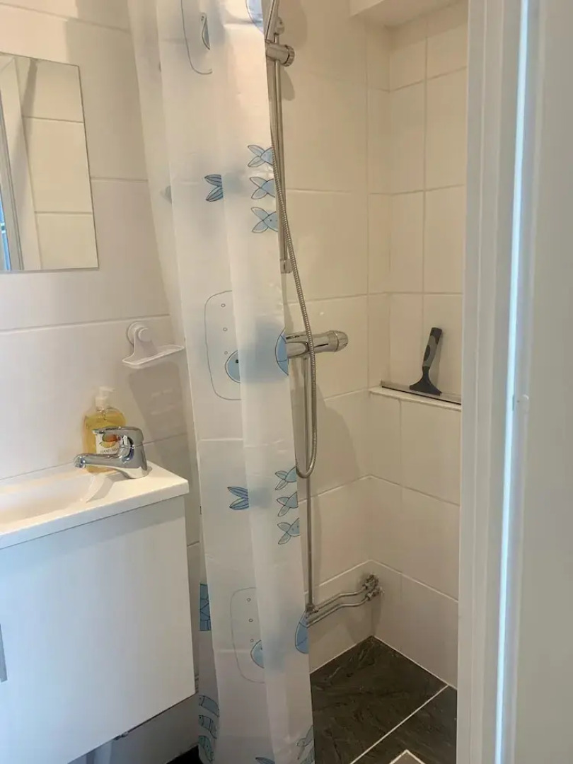 Cozy Small Apartment Just Outside Stockholm