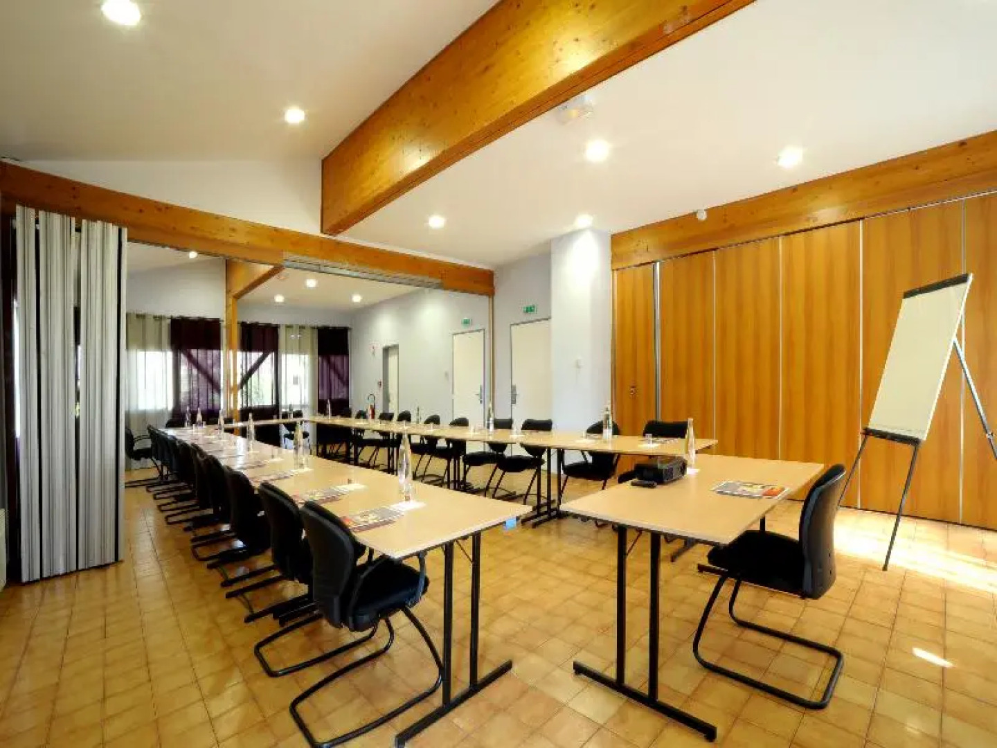 Enzo Trappes by Kyriad Direct