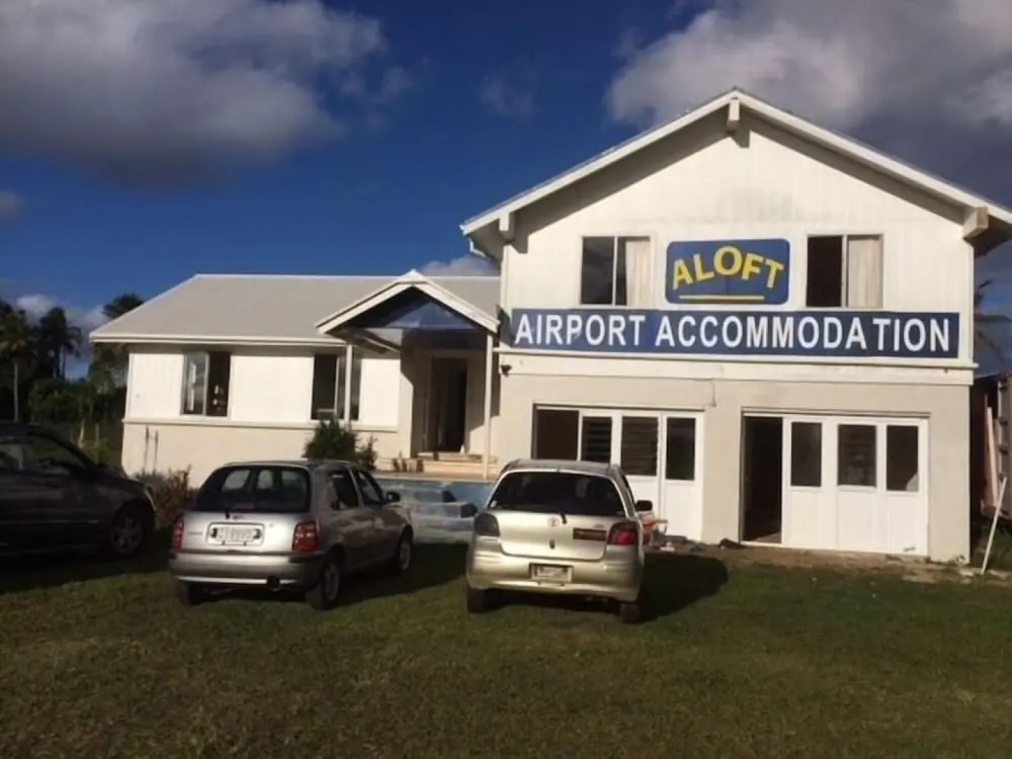 ALOFT Airport Accommodation