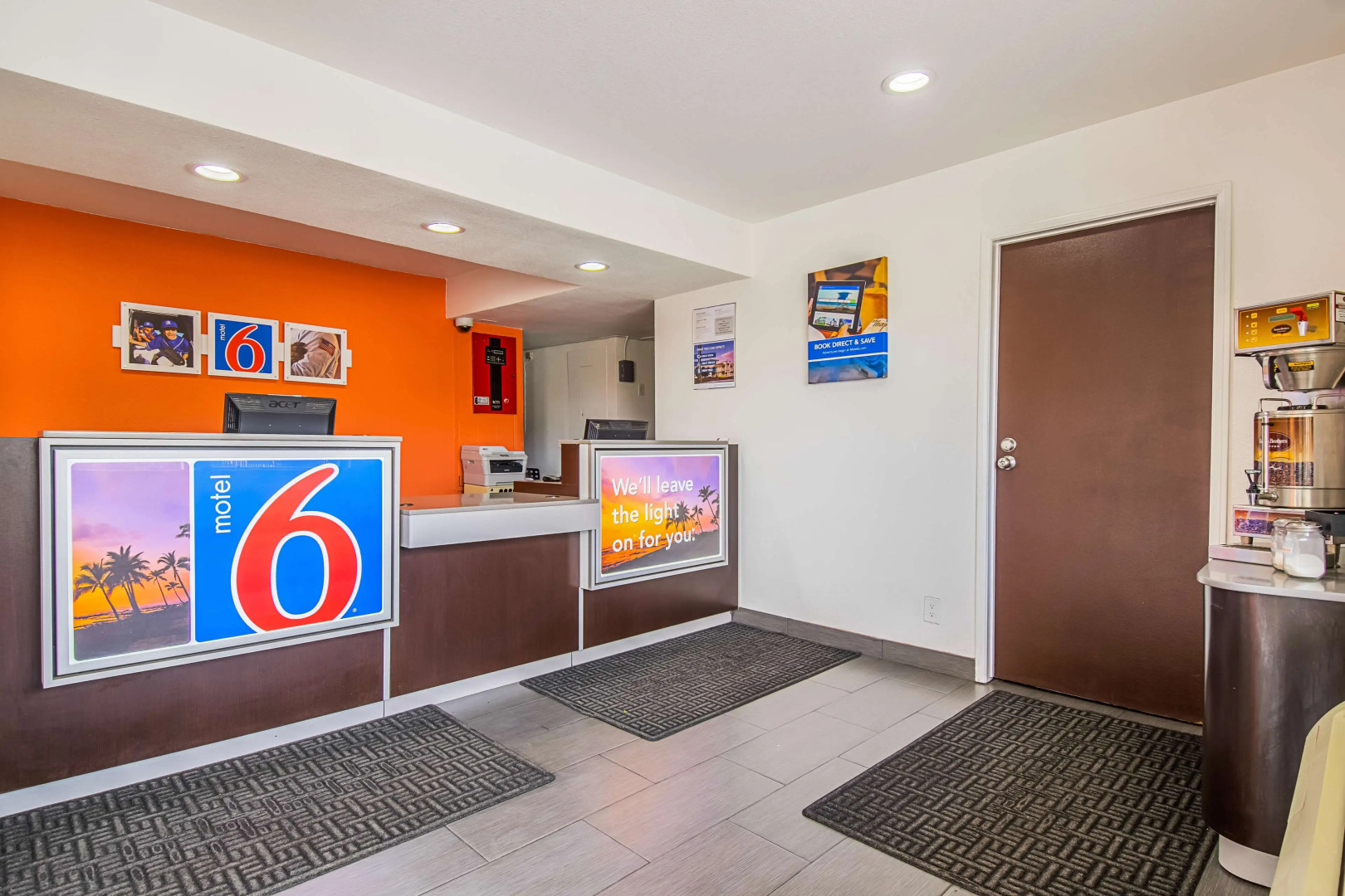 Motel 6 Bakersfield, CA - Airport
