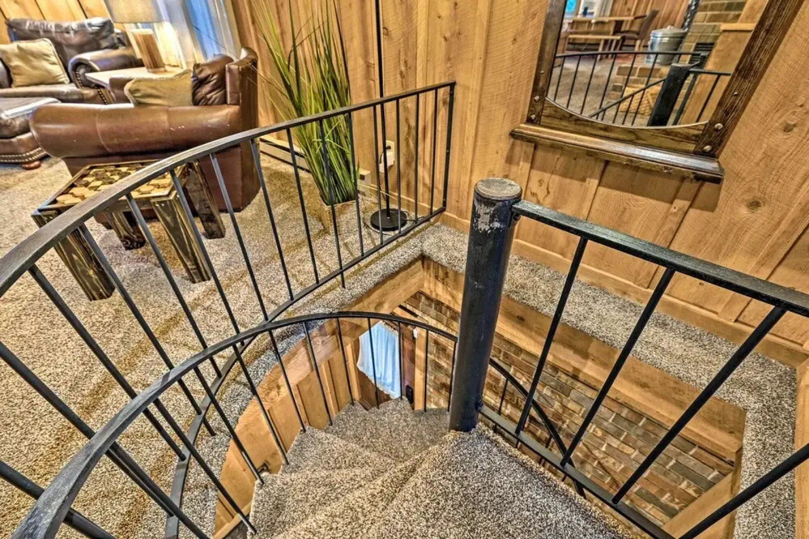 Treehouse-style Cabin, 1 Mi to Massanutten Resort