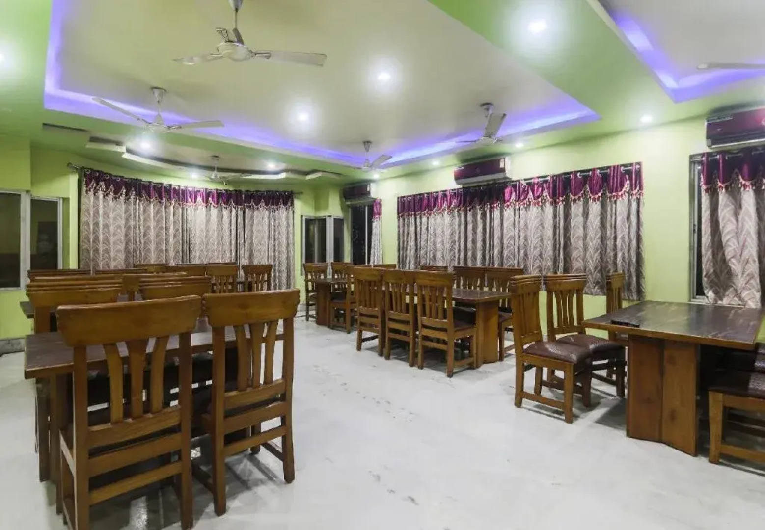 Hotel Am Palace by OYO Rooms