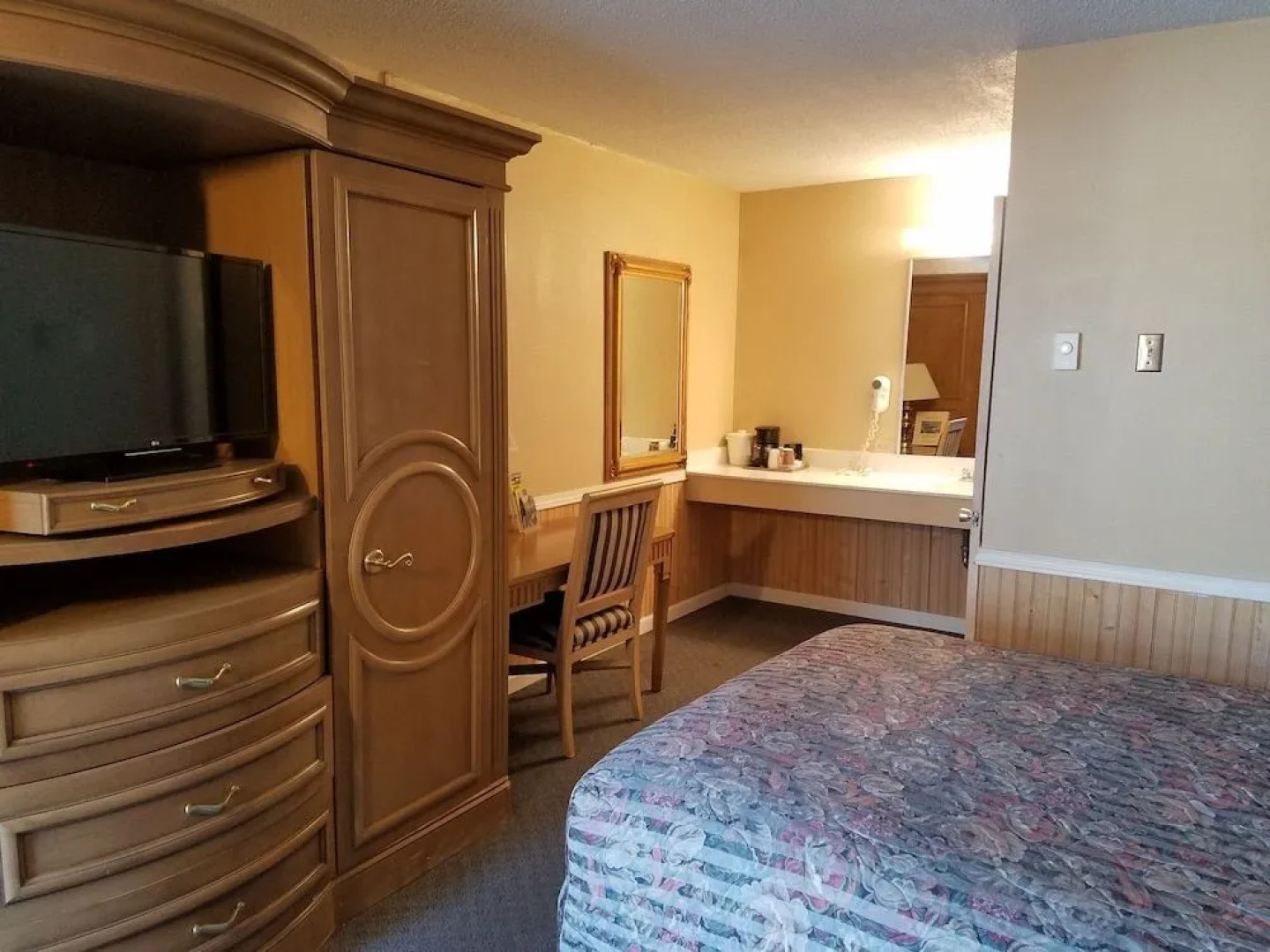 Coulee House Inn & Suites