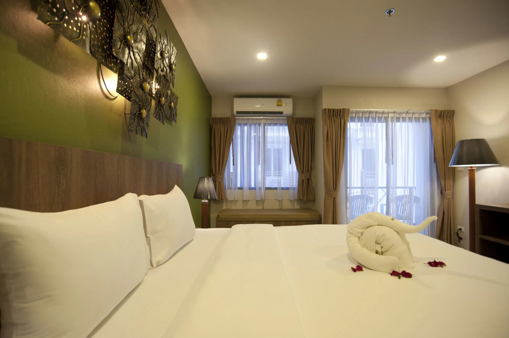 Отель The Gig Hotel