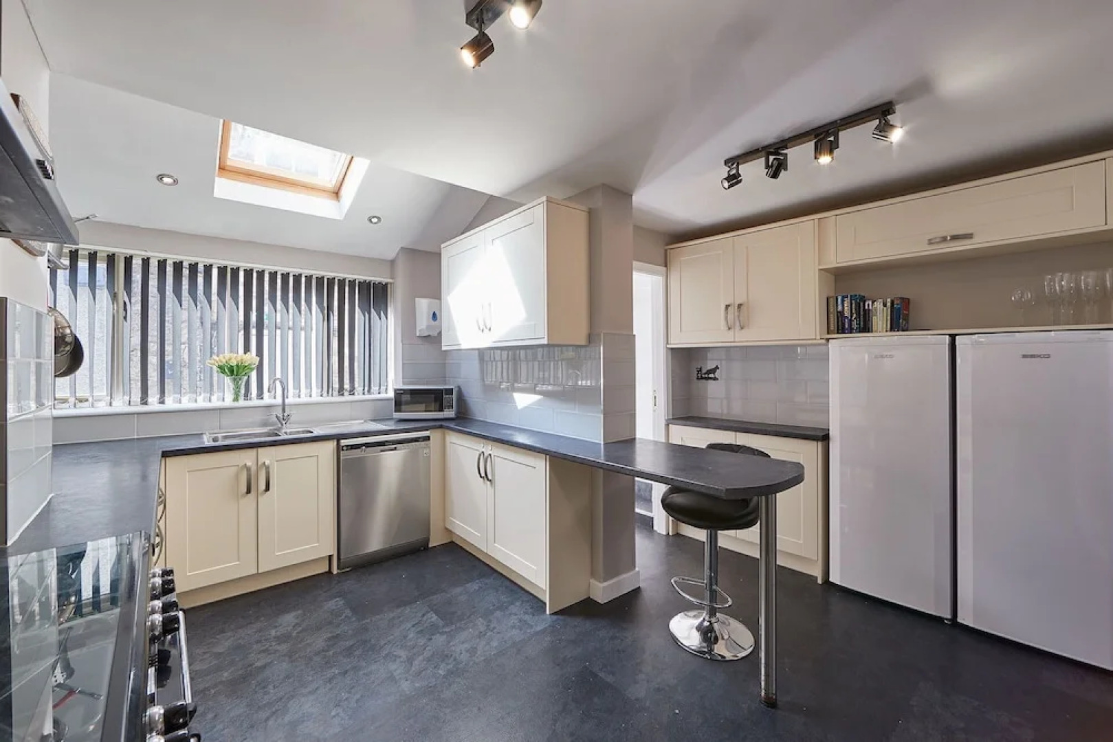 Host Stay Rosedale House