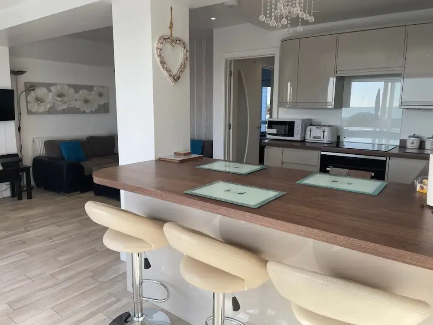 Contemporary Beachfront Bungalow With Direct Access to the Sea