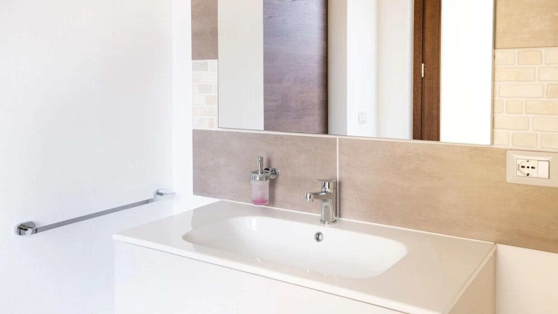 Welcomely - Vico Giordano Bruno 27