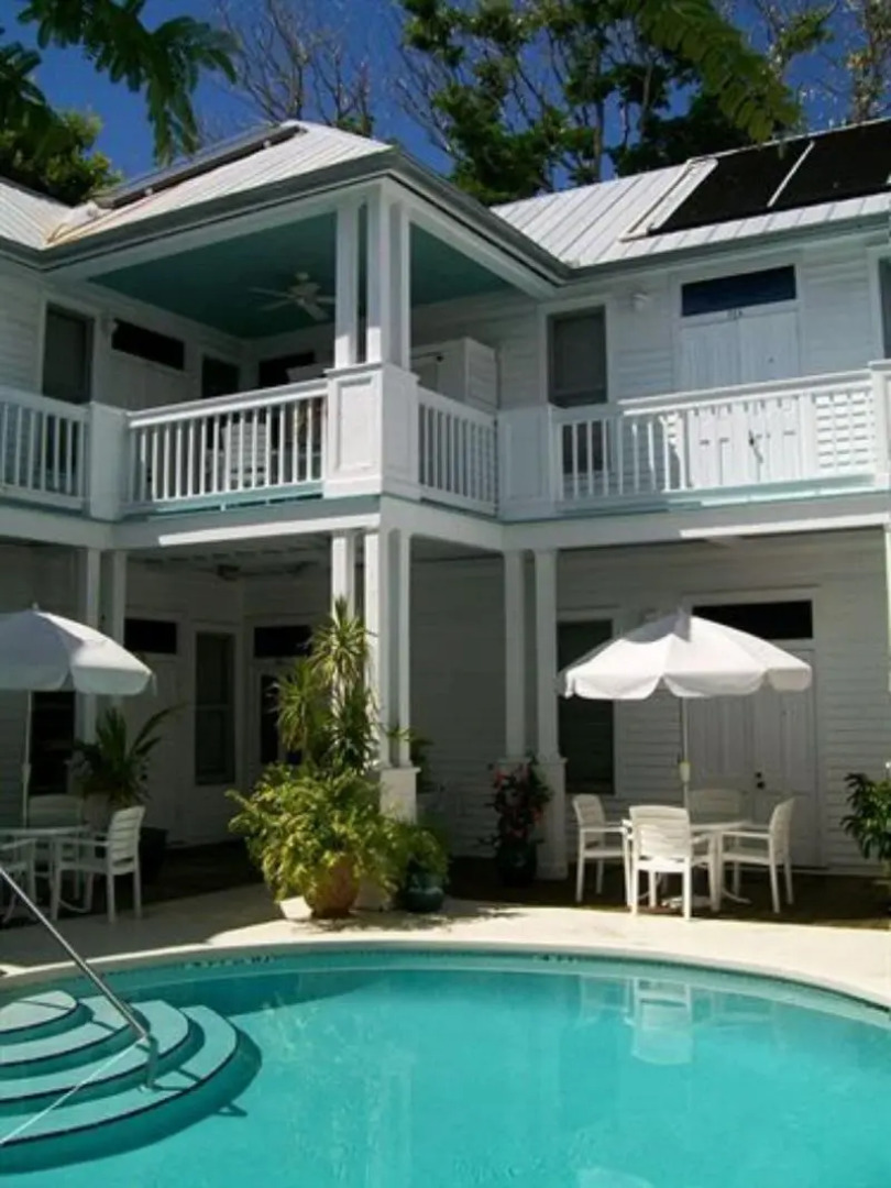 Amsterdam's Curry Mansion Inn