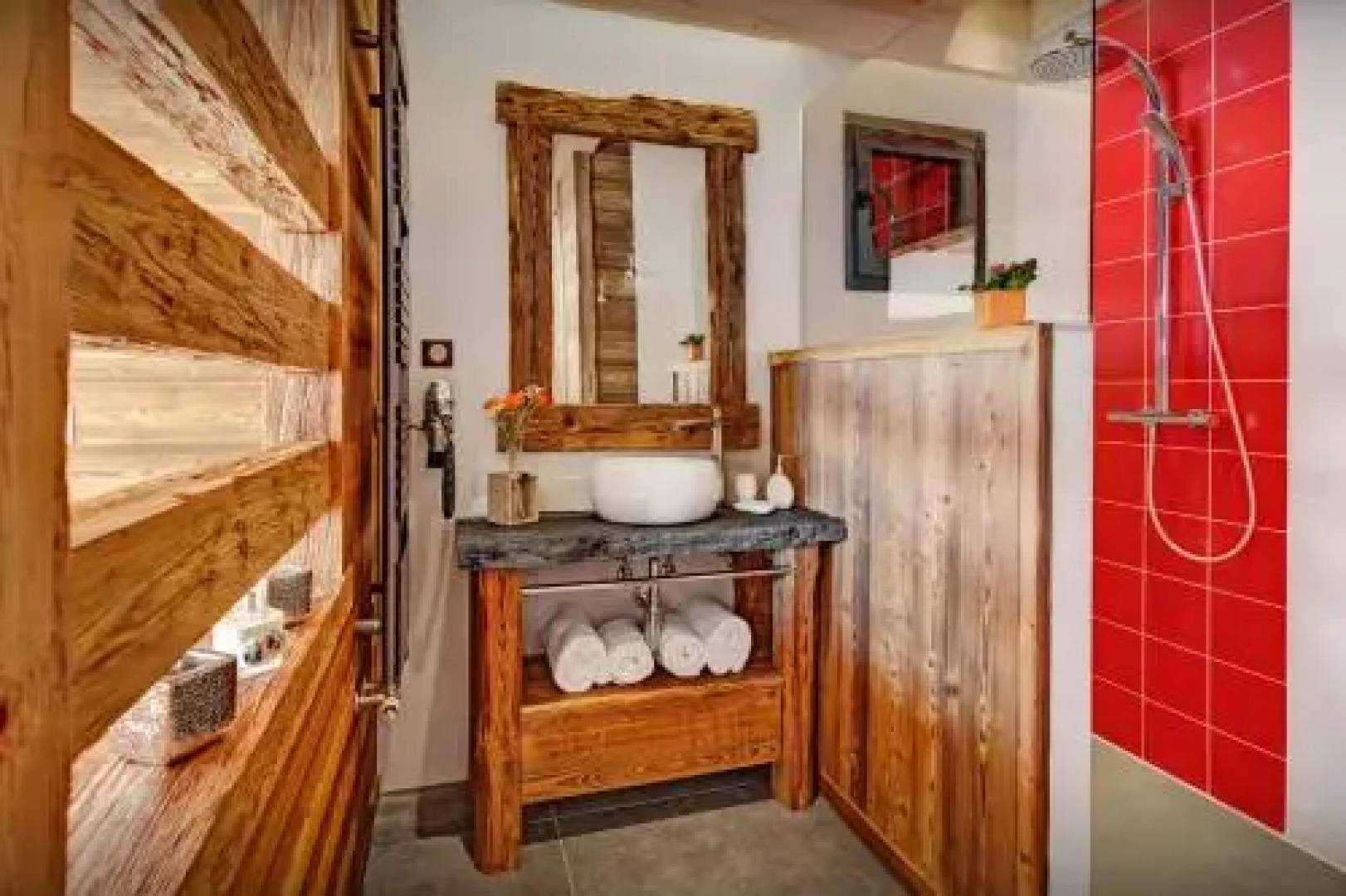 Fleur des Neiges Grand Bornand - OVO Network