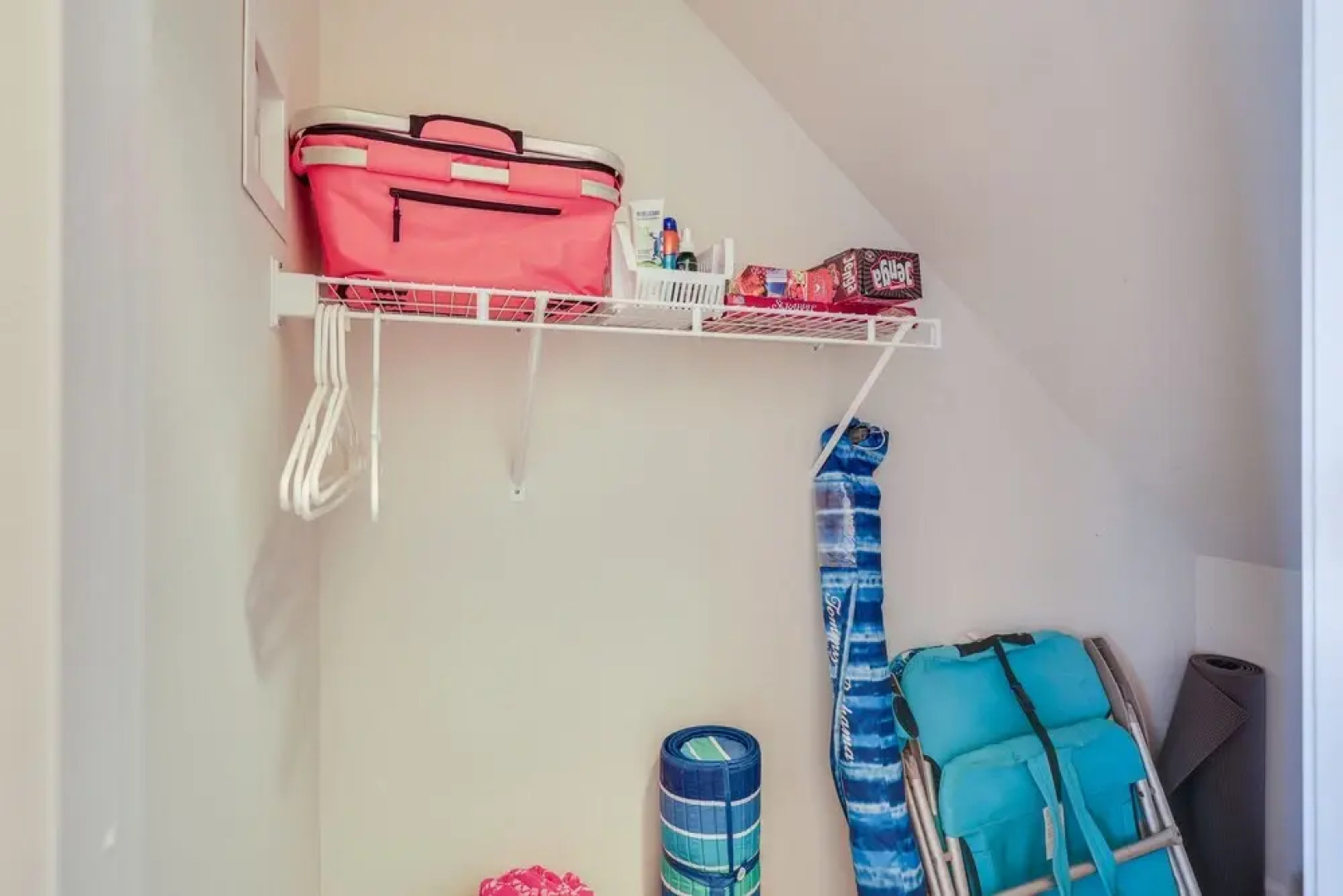 Sweet Dreamin Townhome ~ 7 Mi to Beach!