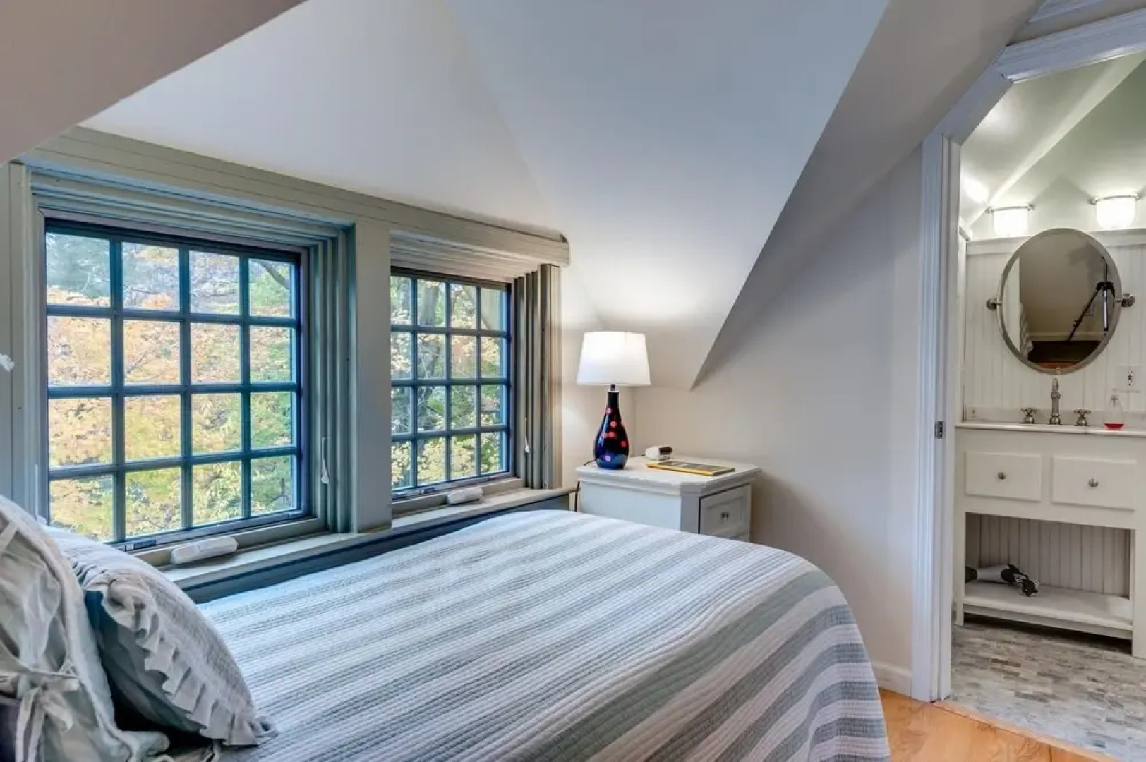 Aldine 4a 4 Bedroom Condo by Redawning