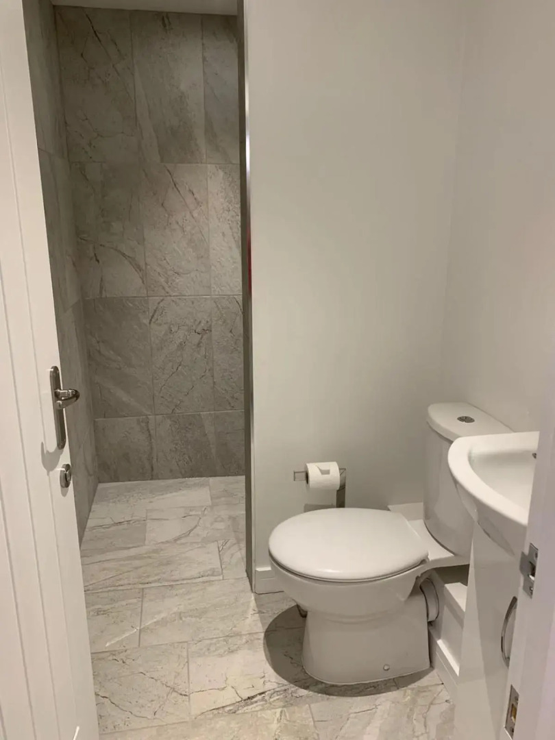 Thistledown Lodge! 5 minutes from beach!