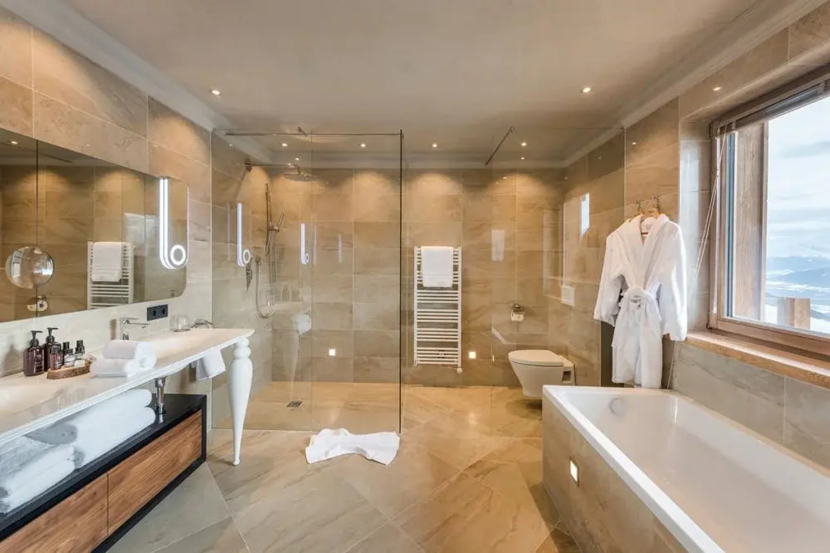 SIR HENRY Suiten-Hotel