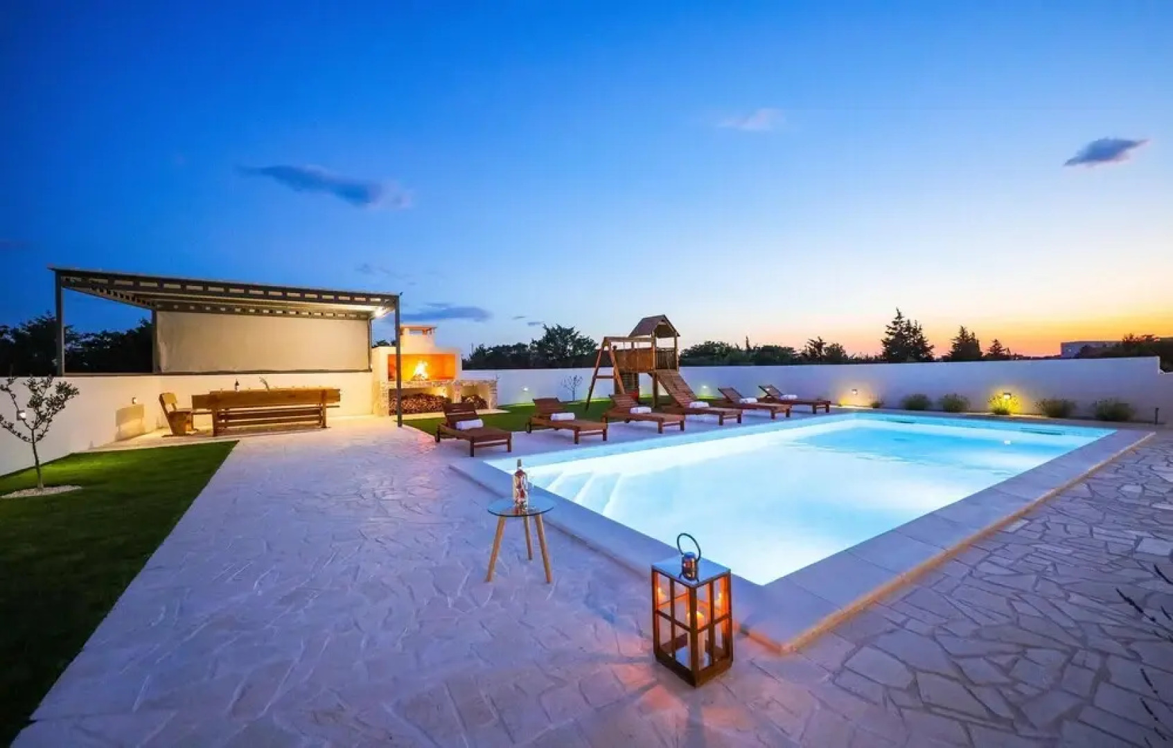 Nice Home in Vrsi With 4 Bedrooms, Wifi and Outdoor Swimming Pool