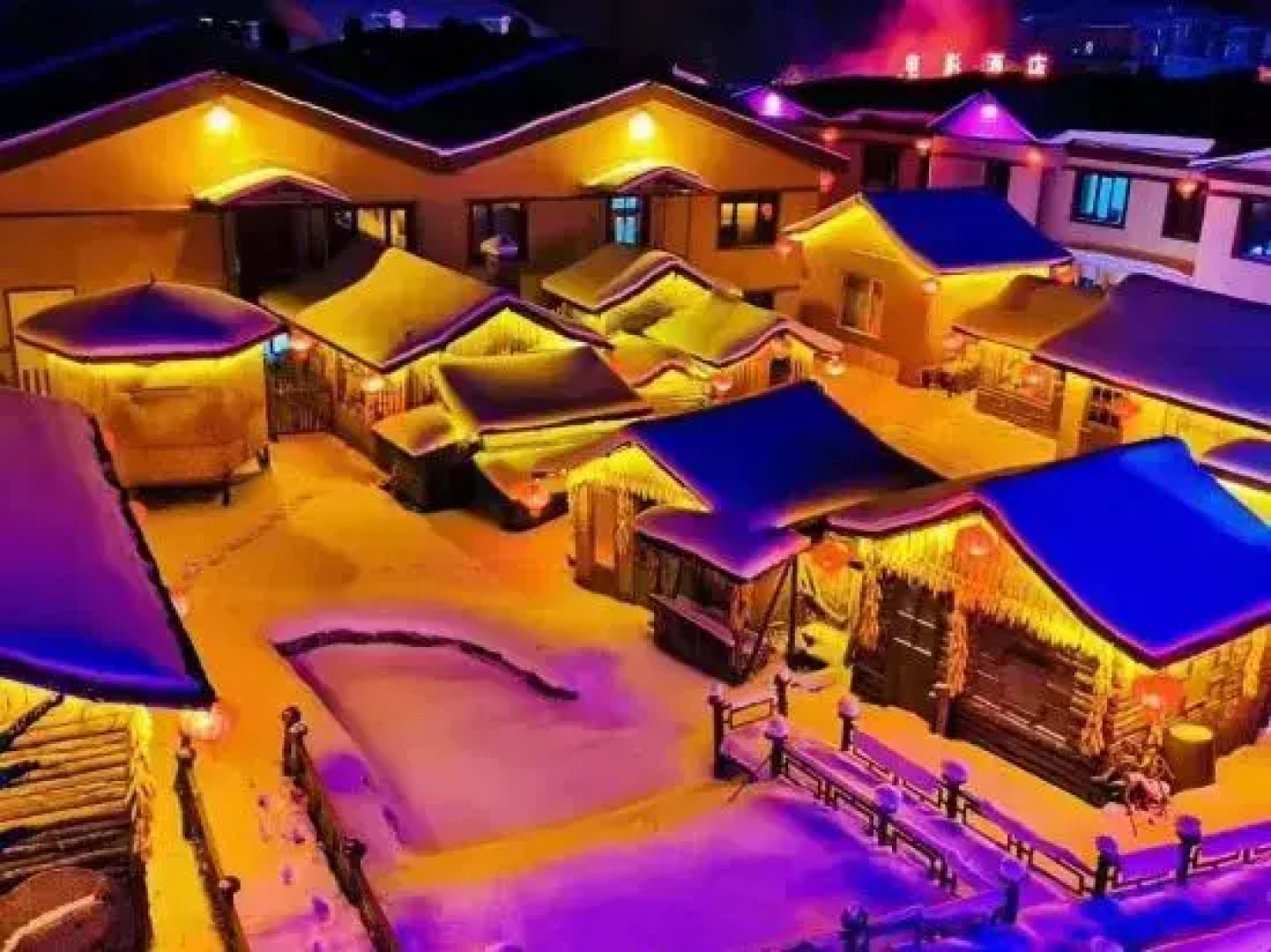 Xuexiang Lanxinmeng Movie Theme Hotel (Xueyun Street)