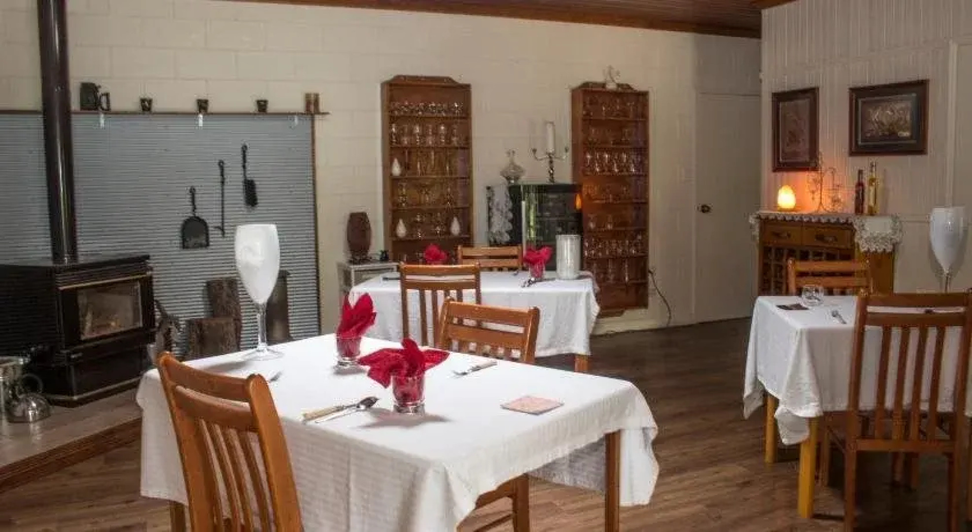 Chilverton Cottages & Restaurant