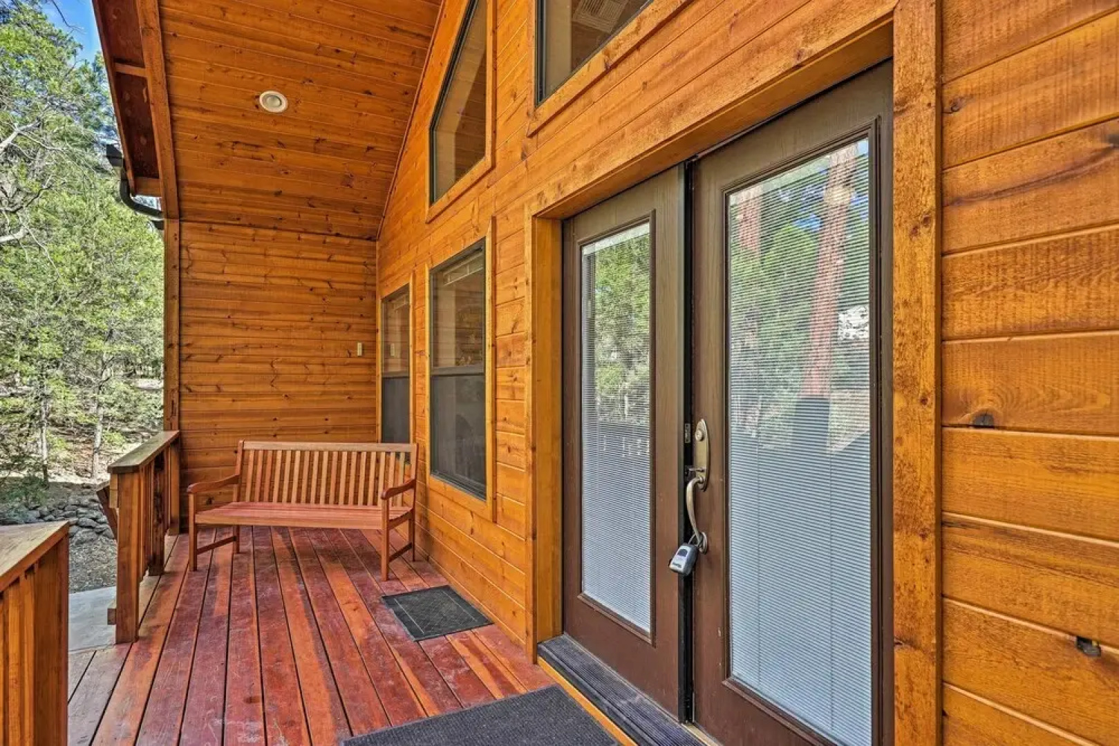 Serene Lakeside Cabin w/ Decks + Edler Lake Views!