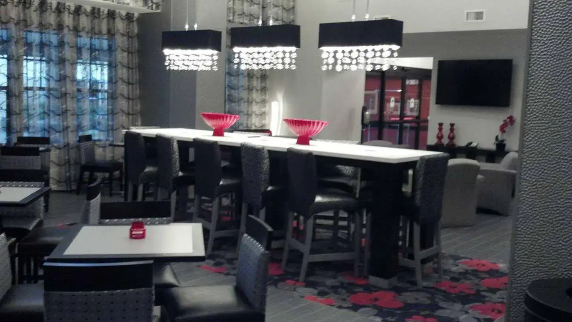 Hampton Inn & Suites DuPont