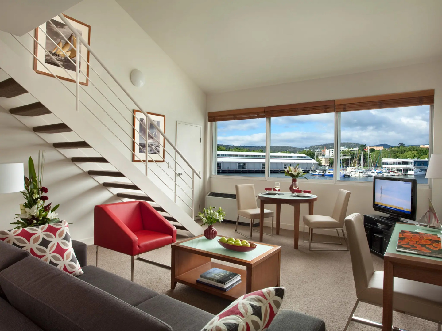 Somerset on The Pier Hobart