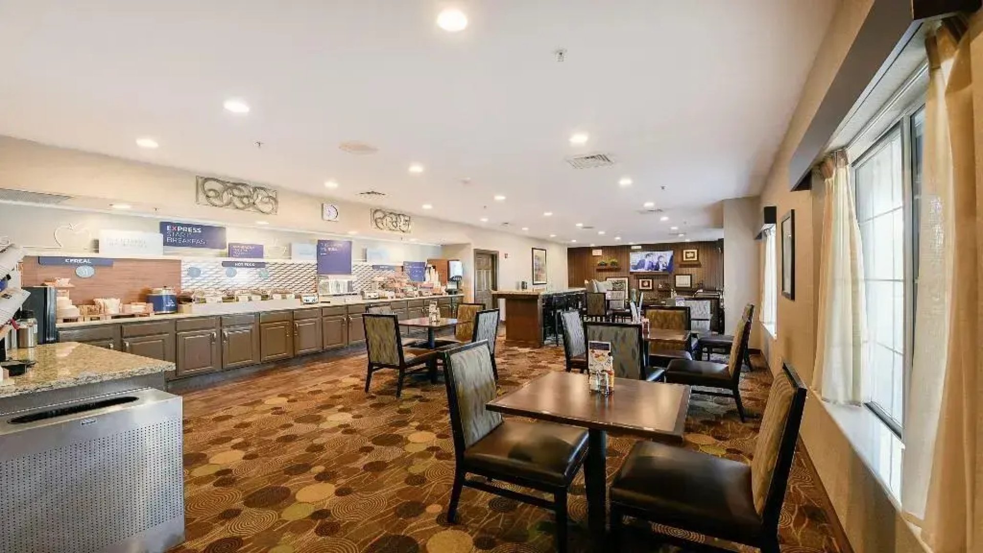 Holiday Inn Express & Suites Chicago-Deerfield/Lincolnshire by IHG