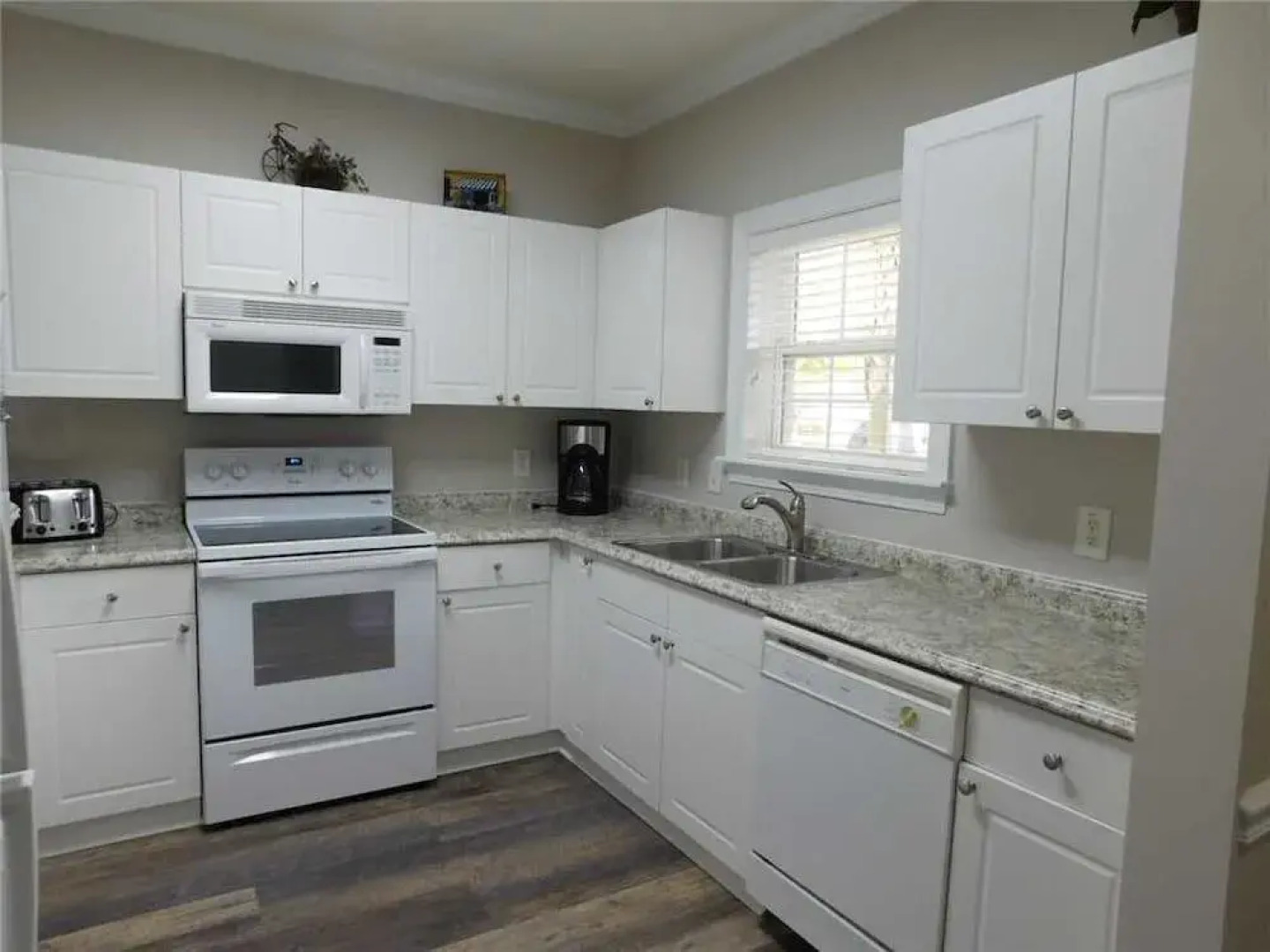 River Crossing Condo #113 2 Bedrooms 2 Bathrooms Condo