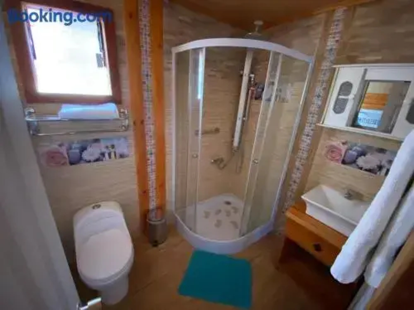 Cabañas y Hostel Isla Magica