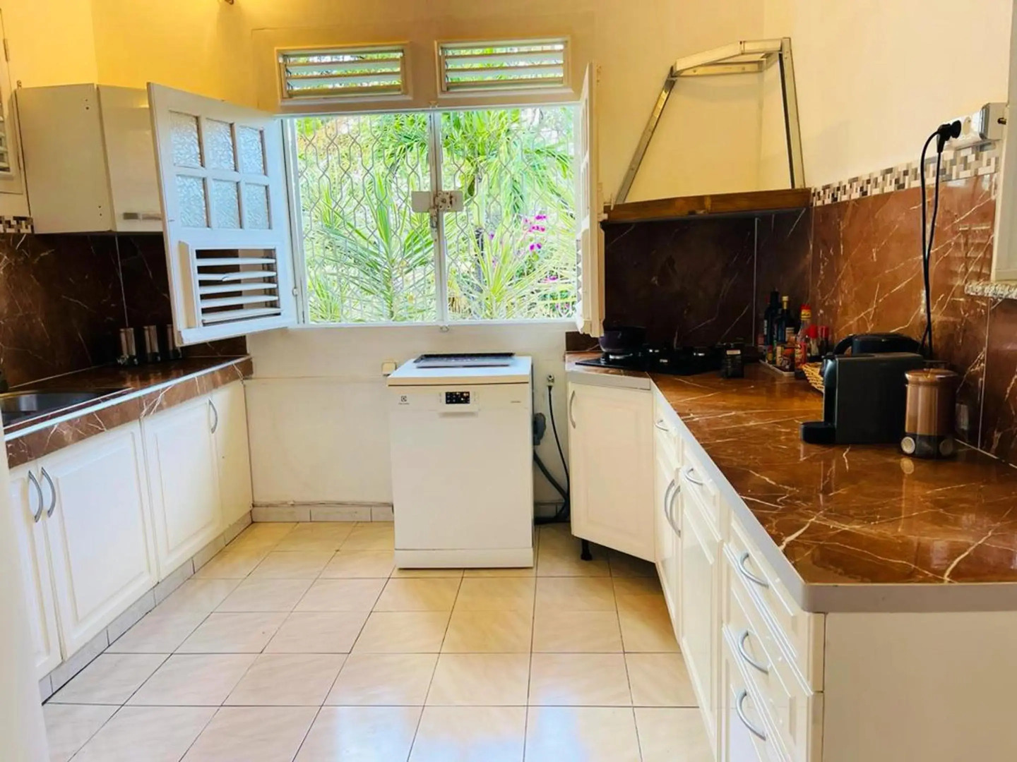 Villa de 4 chambres avec piscine privee jardin clos et wifi a Le Vauclin