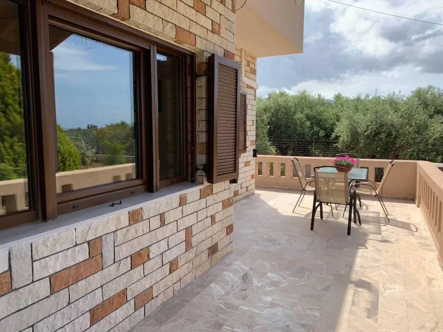 Stunning 3-bedroom Villa Near Malia Beach