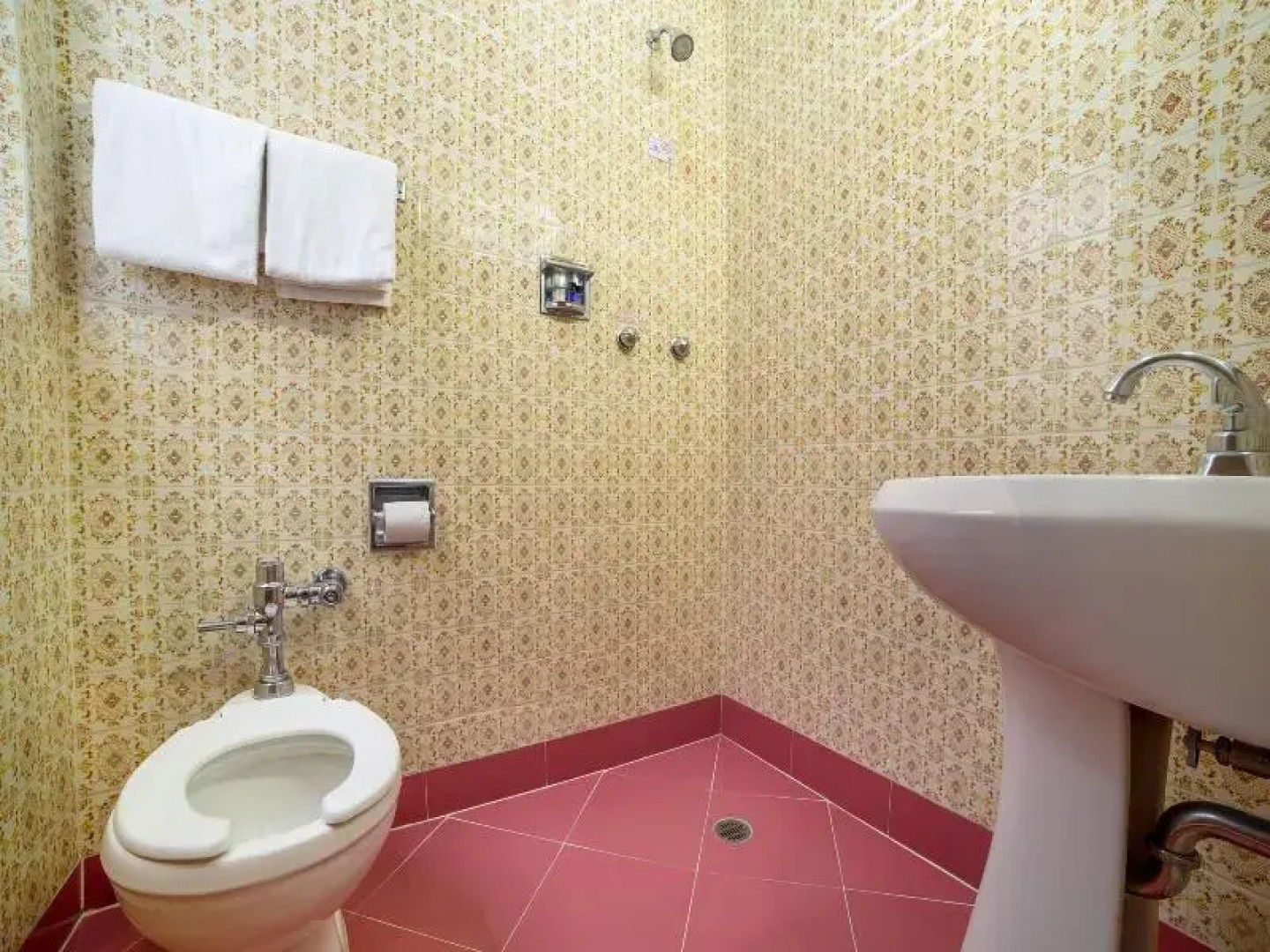 Capital O 109 Hotel Monarca