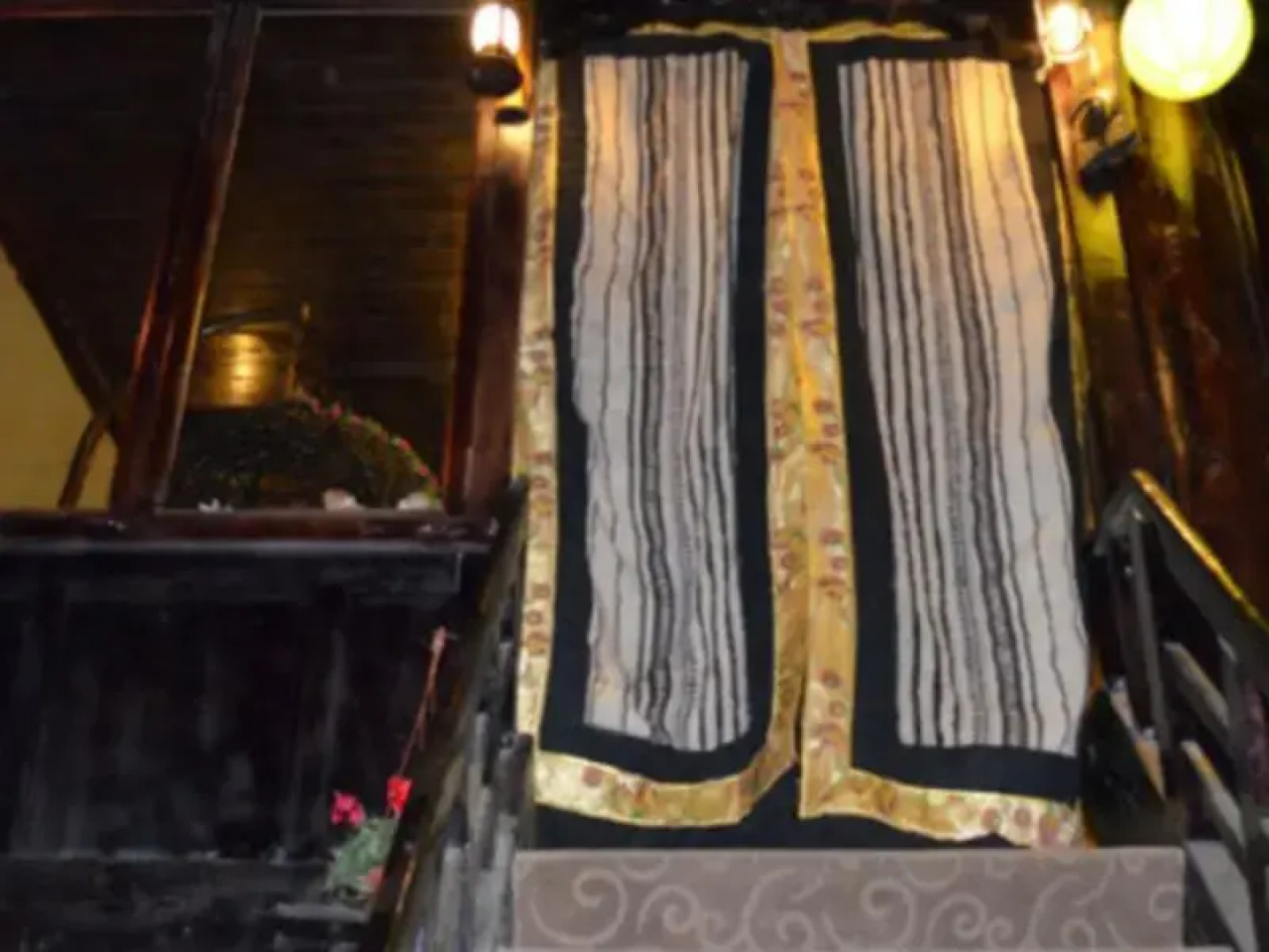 Shangri-La Timeless Inn