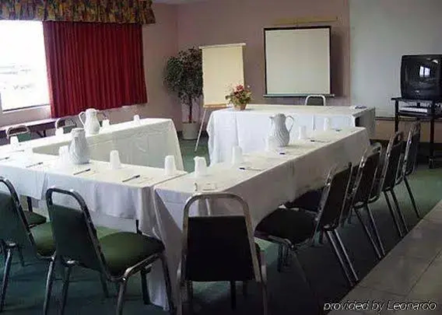 Mississauga Inn & Suites