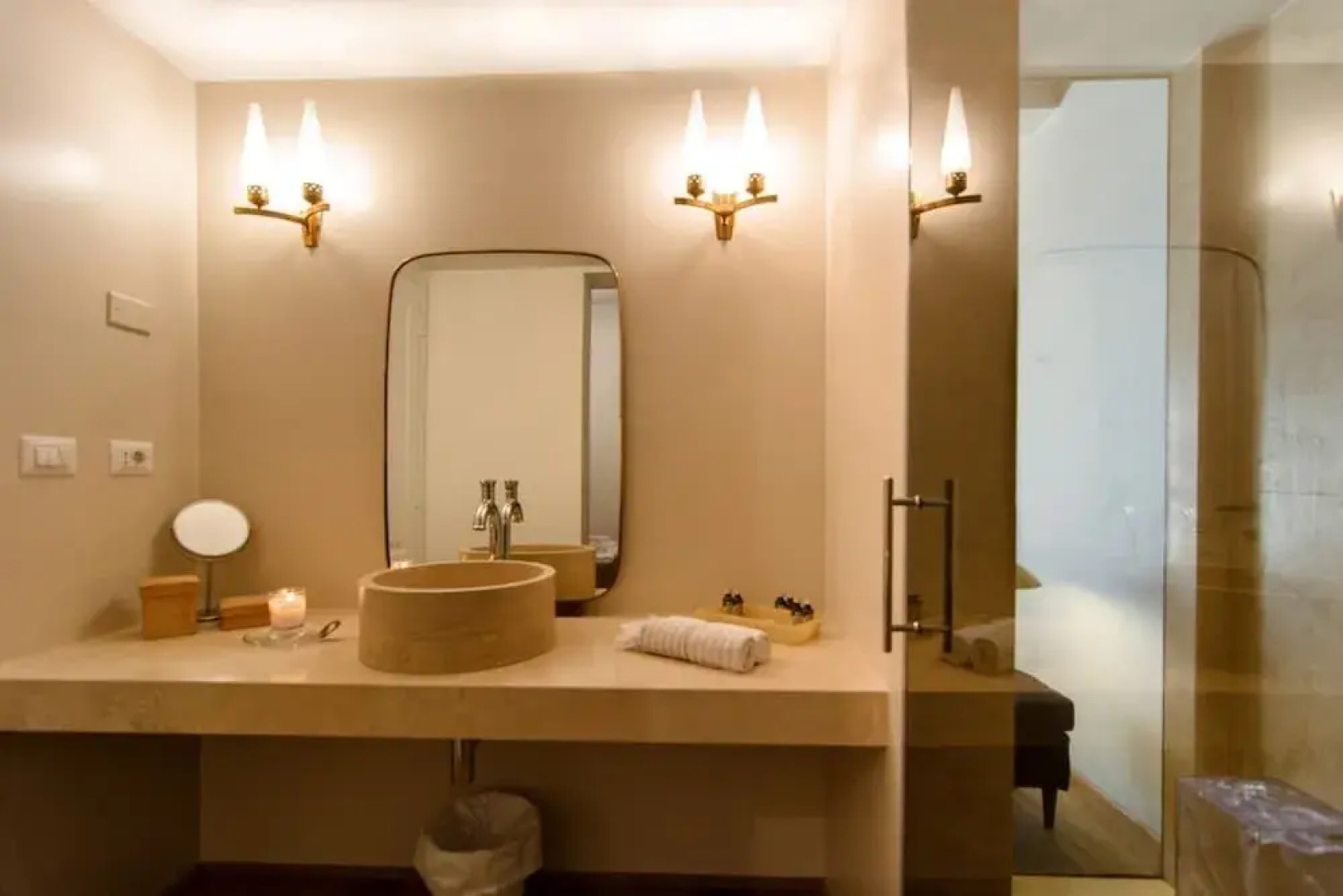 CasaVostra - Ambience Suites