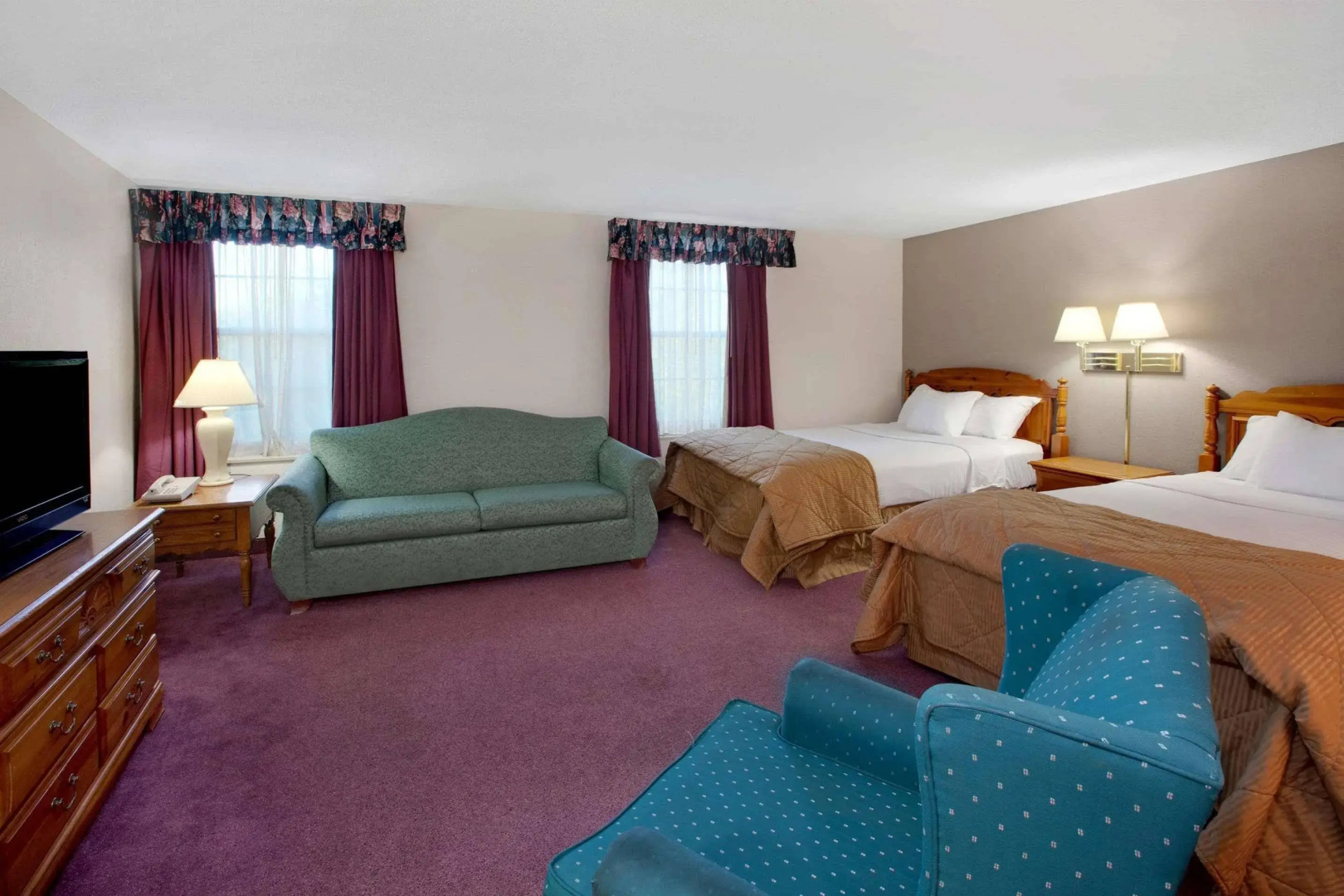 Ramada Plaza Hotel Ojibway