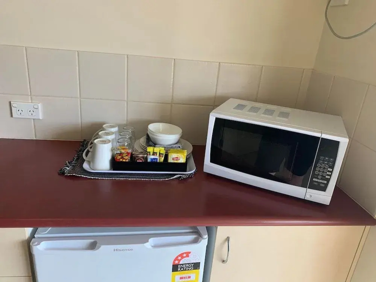 Outback Quarters Motel Hay