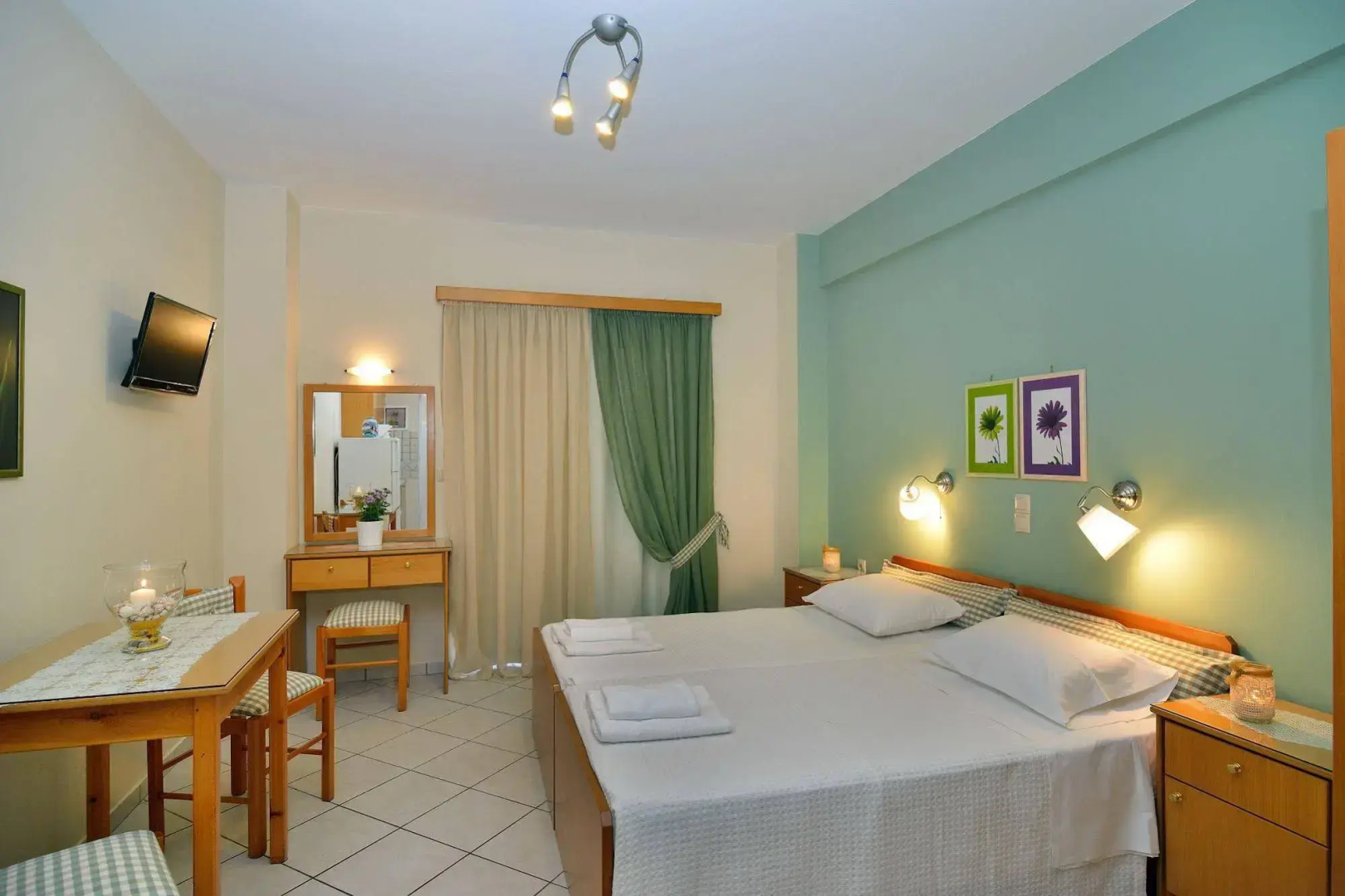 Stamatakis Boutique Studios