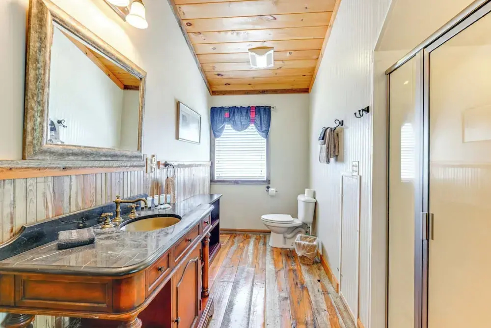 Bryson City Cabin: Hot Tub + Mtn View!