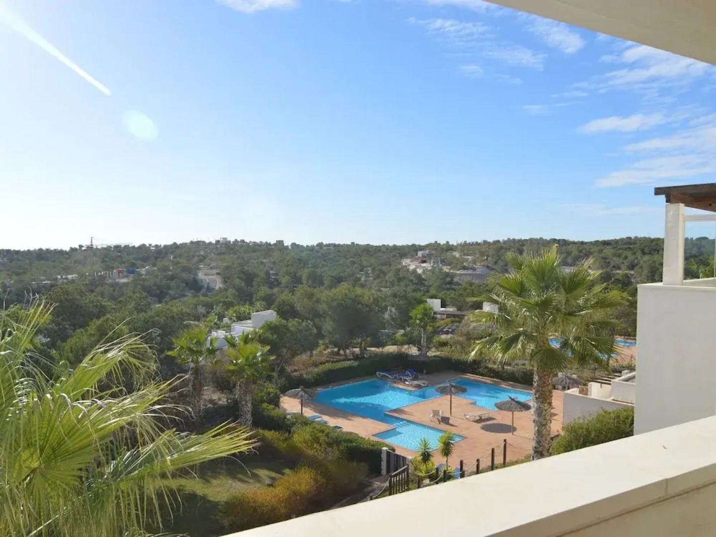 Beautiful luxury apartment in Las Colinas Golf & Country Club, shared pool