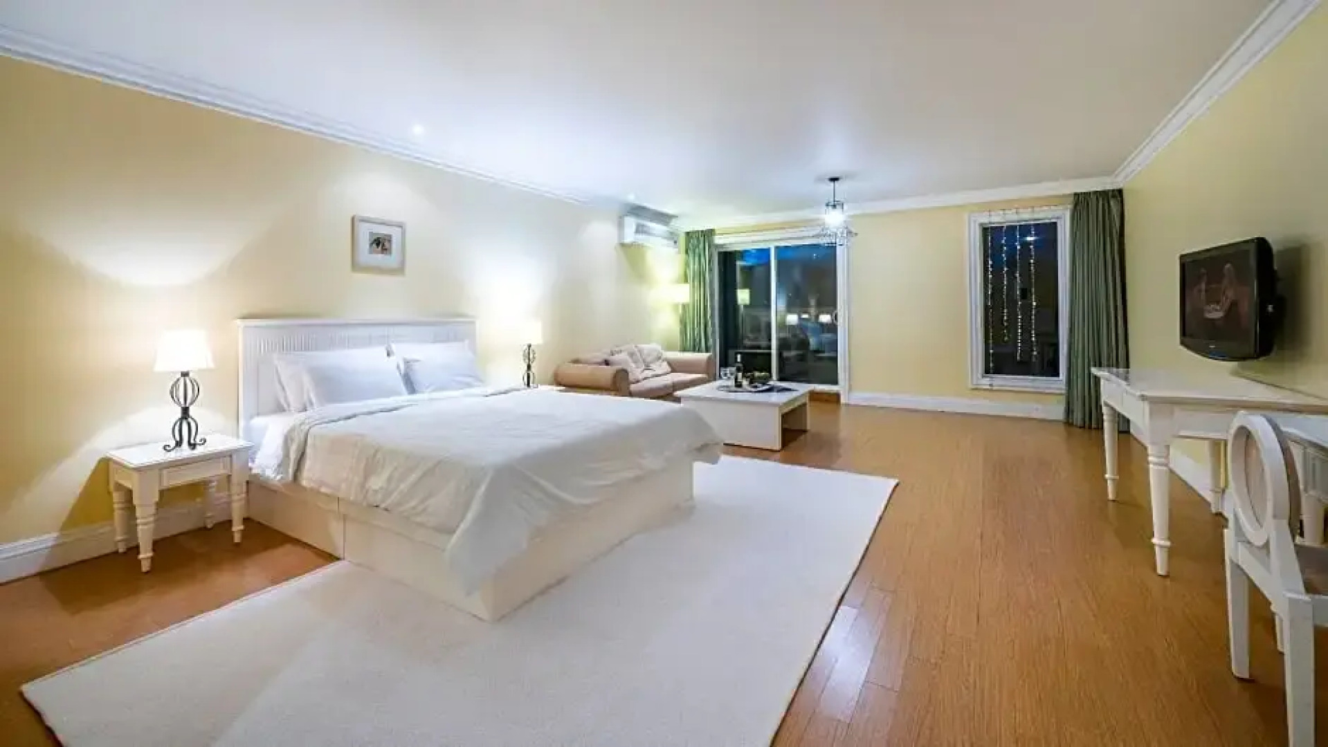 Yangyang Golden Bay Pension