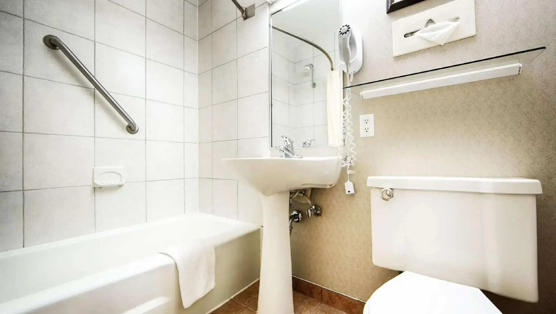 Magnuson Grand Columbus North