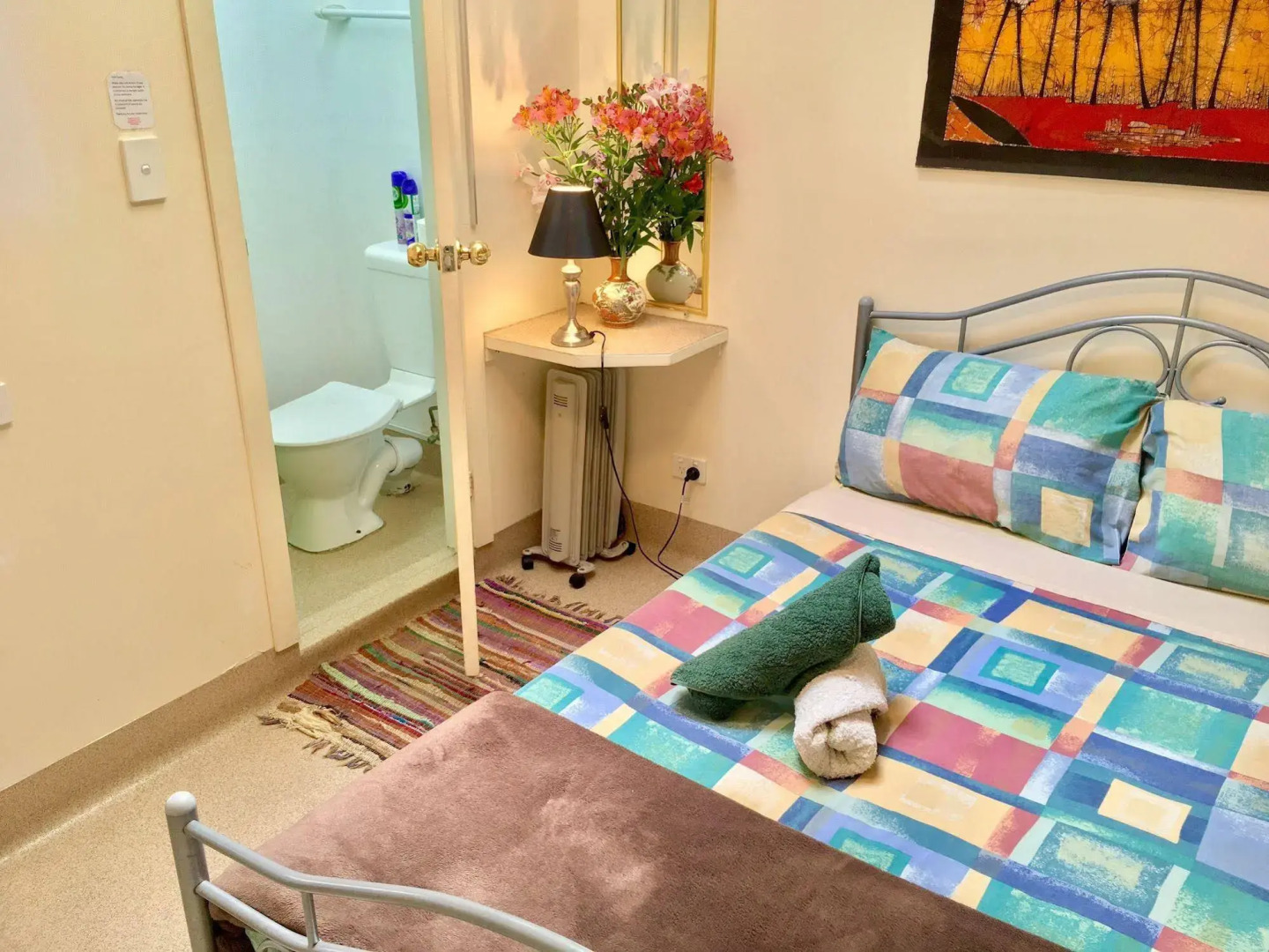 Hobarts Accommodation & Hostel