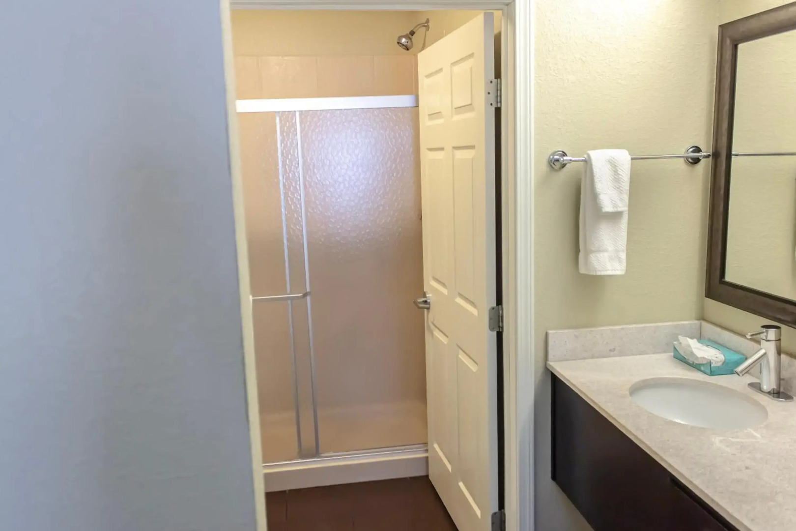 Staybridge Suites Minot by IHG