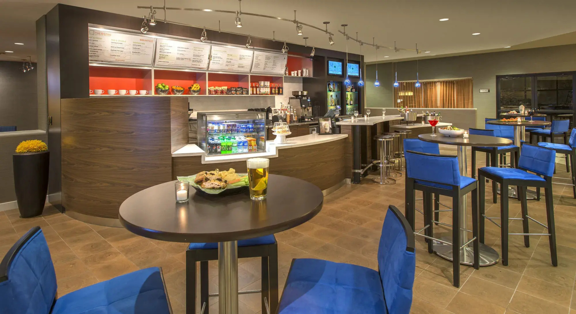 Courtyard by Marriott Grand Rapids Airport