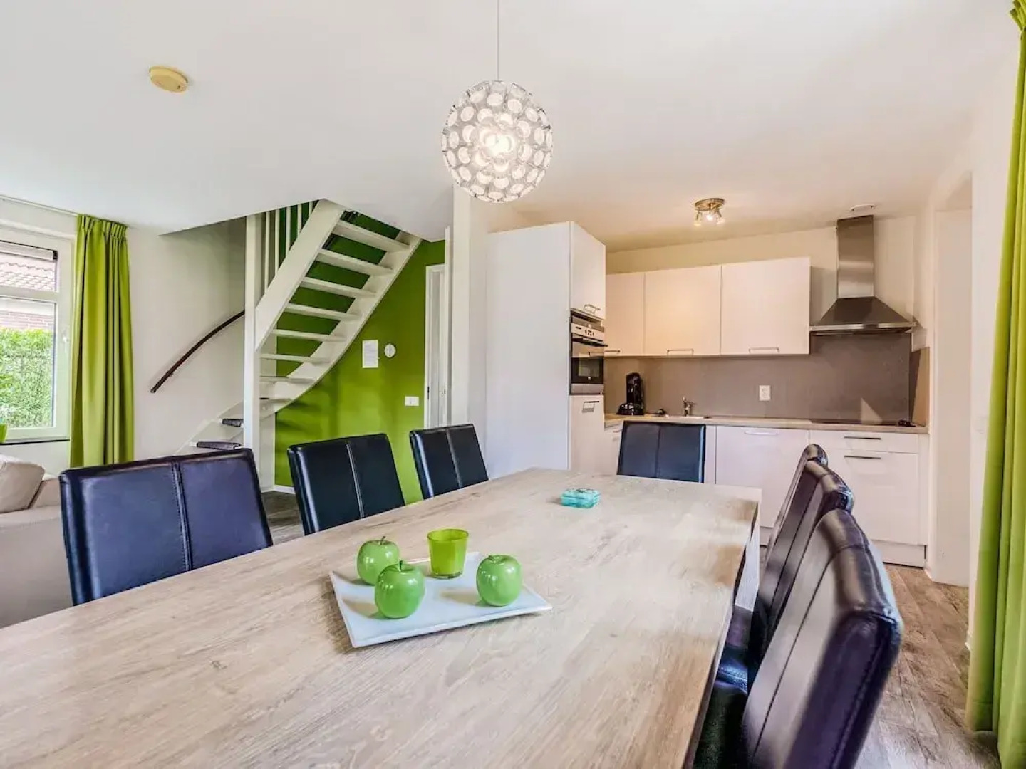 Breskens Haven: Relax, Explore & Dine