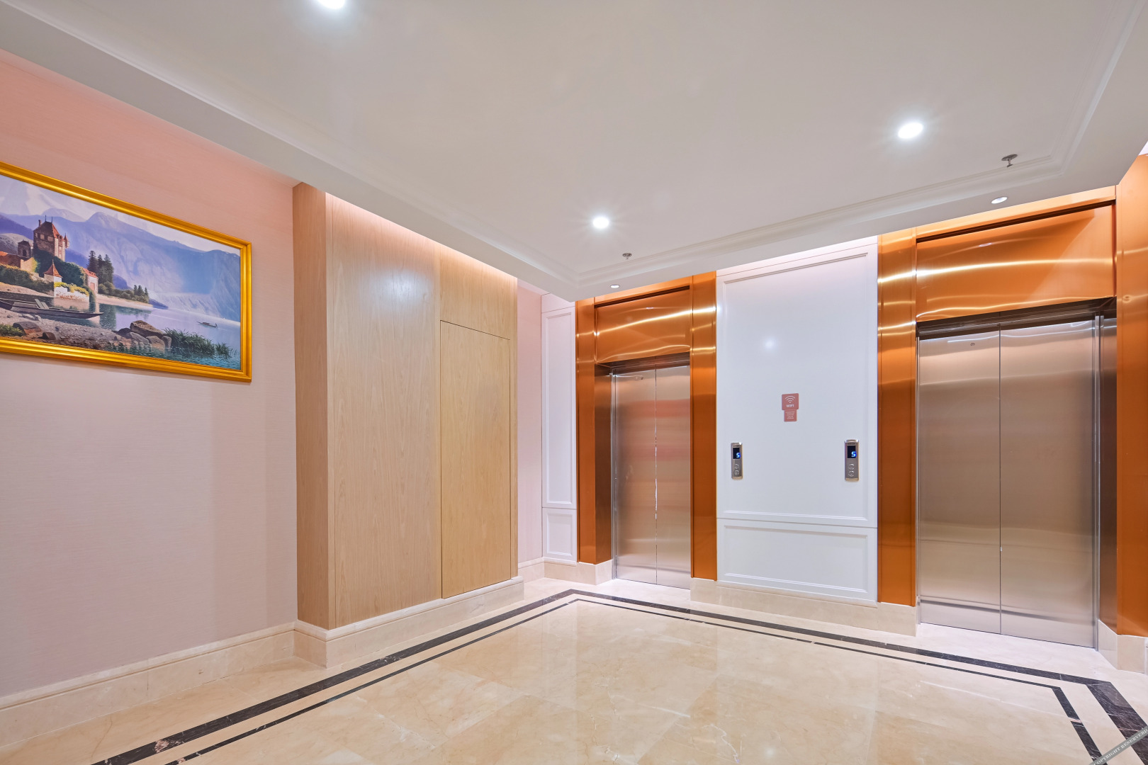 Vienna Hotel (Yecheng Zero Kilometer)