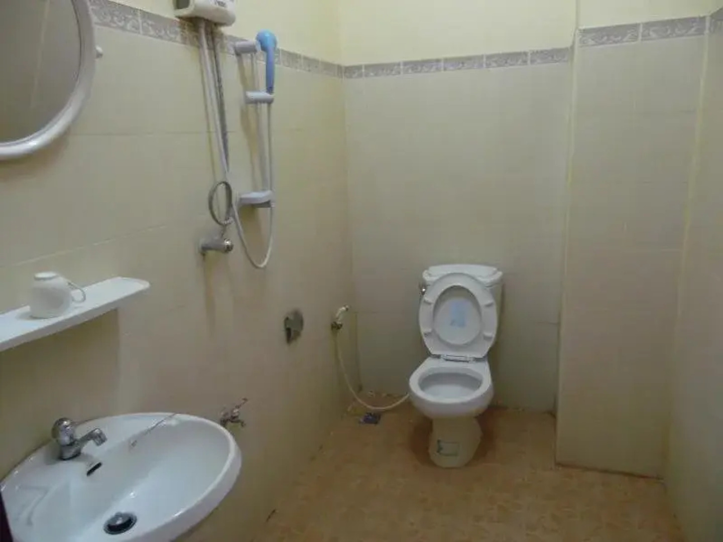 Lattanaphone Phasouk Hotel