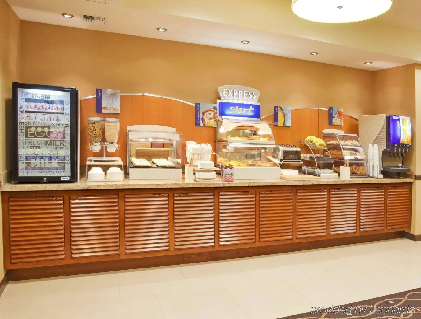 Holiday Inn Express & Suites Salinas by IHG