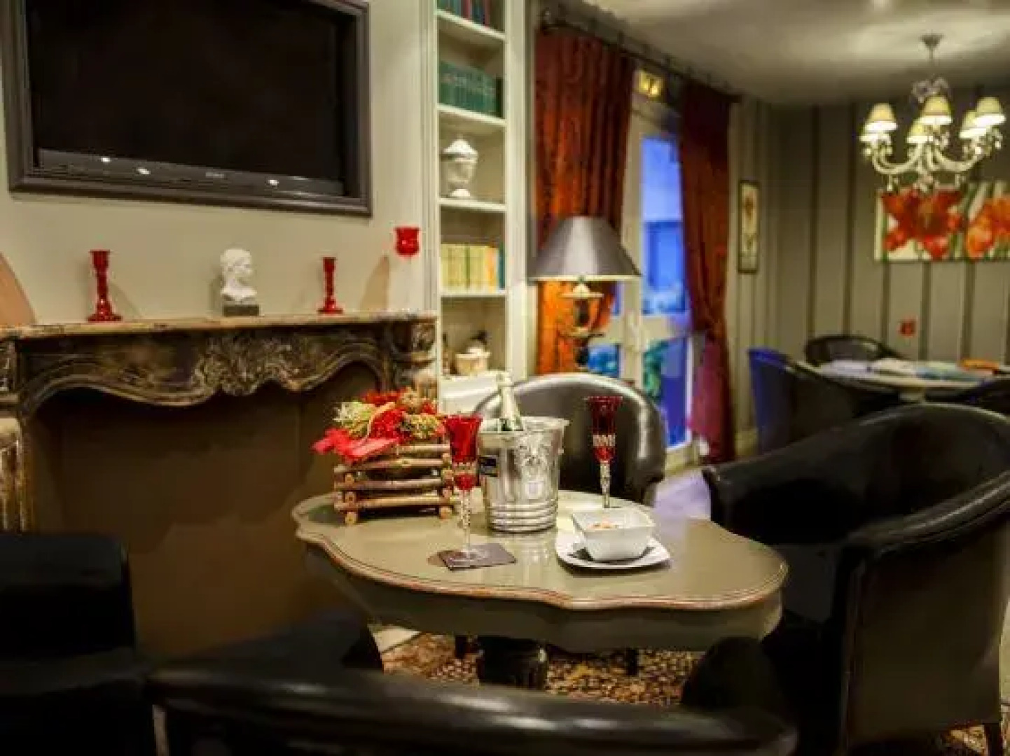 Hotel The Originals Bruay la Buissiere Le Cottage