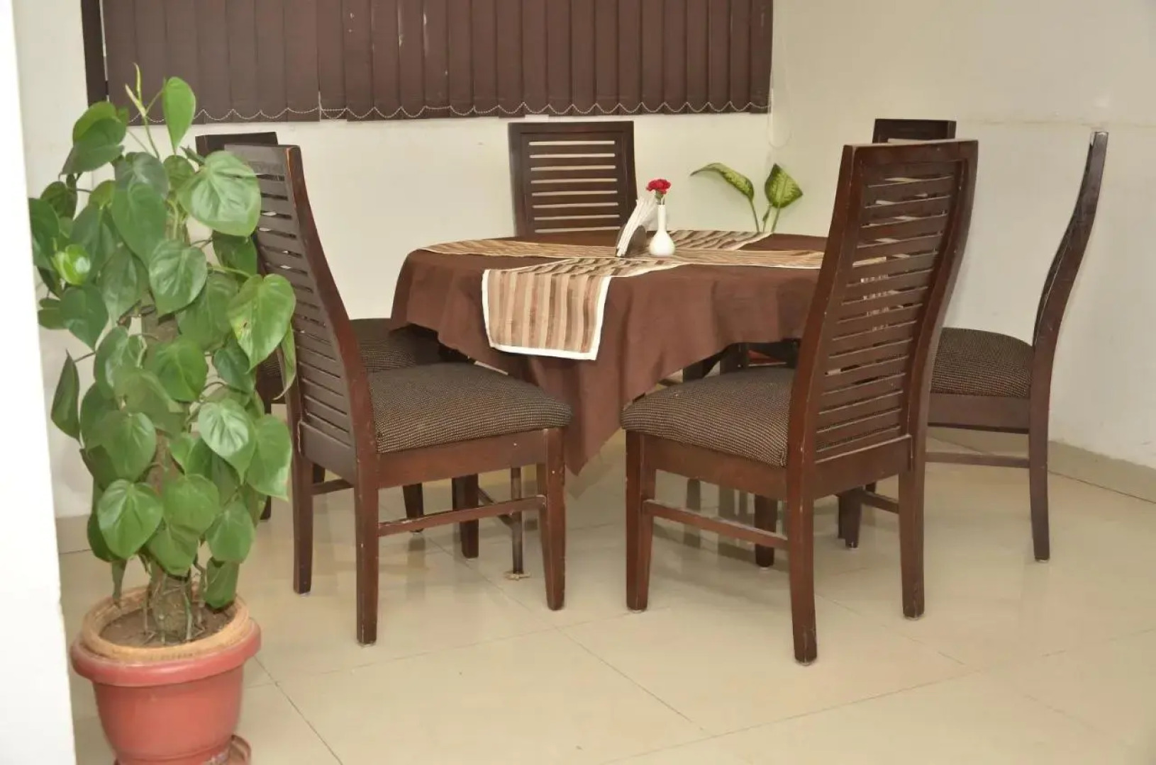 Airport Hotel Grand Delhi