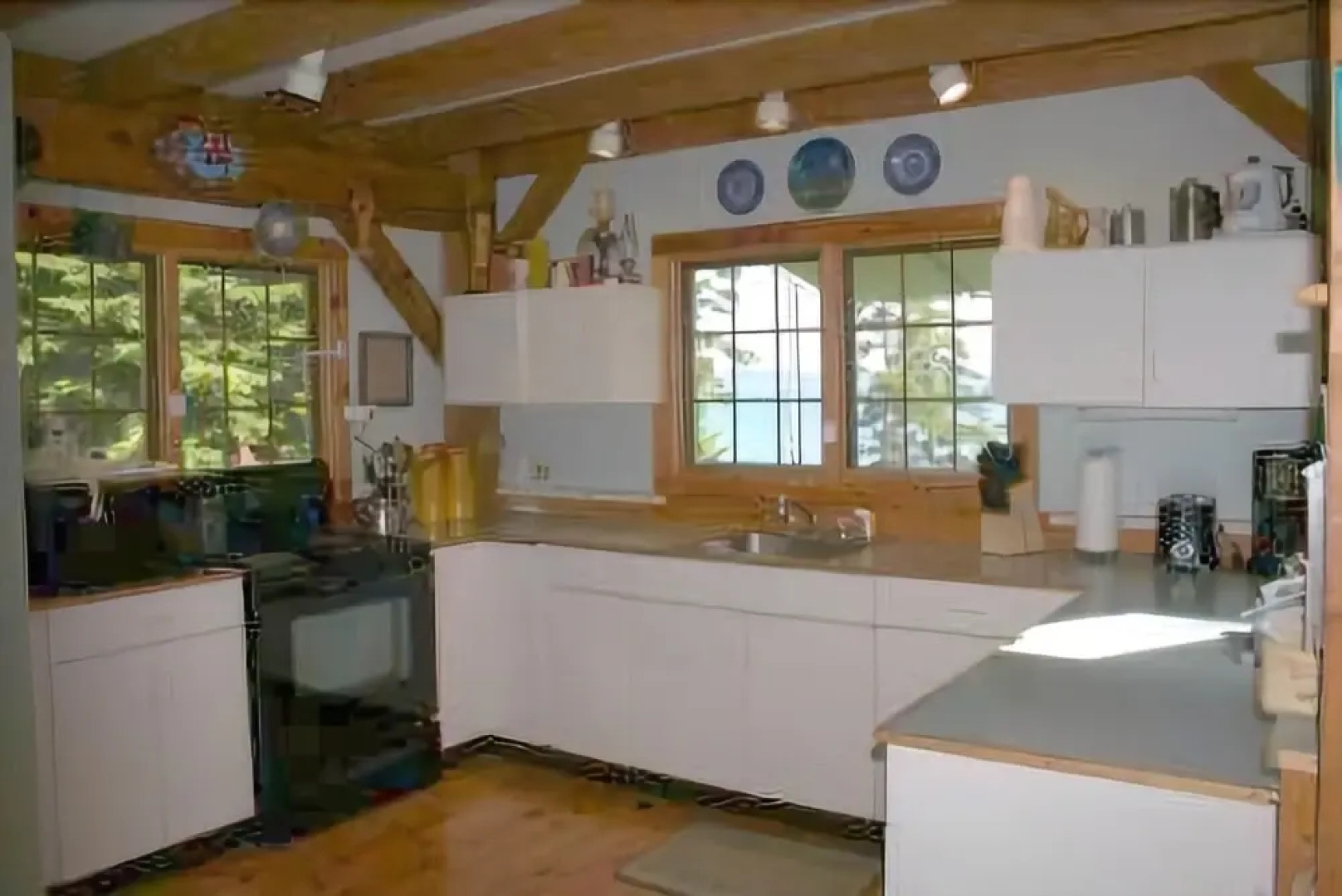 Oceanville Retreat - Three Bedroom Home