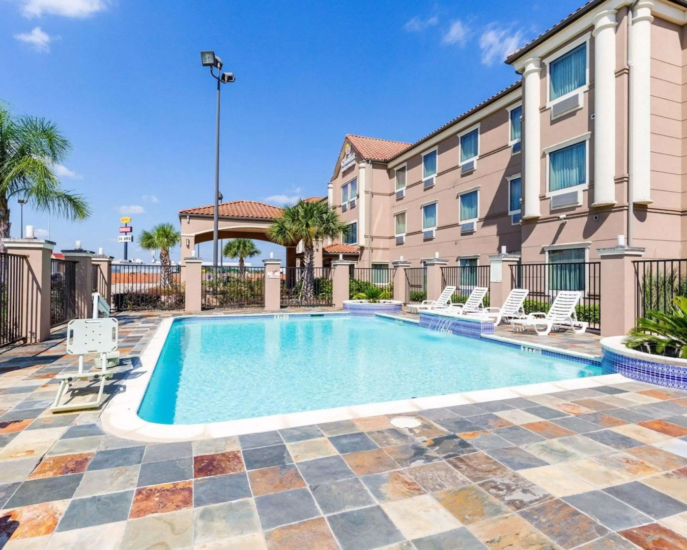 Comfort Inn And Suites Winnie